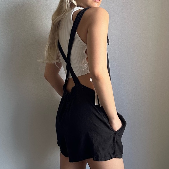 ZARA Cotton Linen Cross Back Romper / Overalls with Pockets in Black - Picture 3 of 11